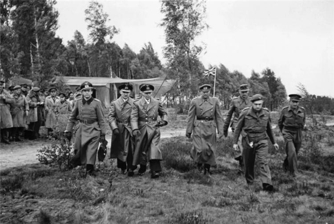 乔治・罗杰:摄影伦理的视觉重构