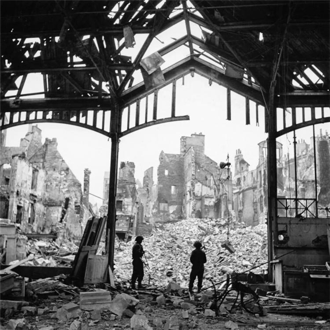 乔治・罗杰:摄影伦理的视觉重构