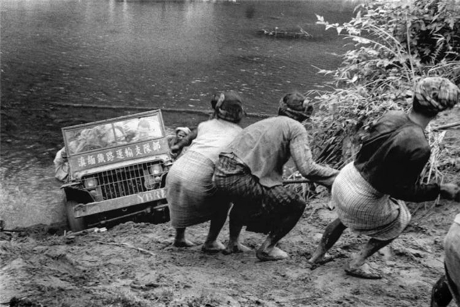 乔治・罗杰:摄影伦理的视觉重构