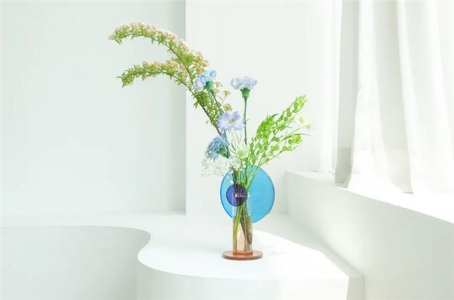 不只是花器：七款设计重塑器物与空间的对话
