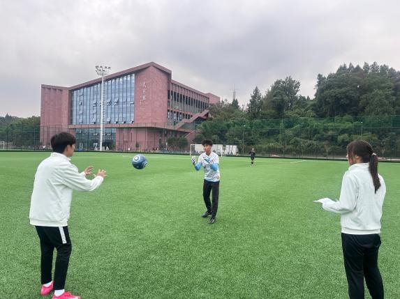 智足团队开展智能装备培训 助力俱乐部青训体系升级