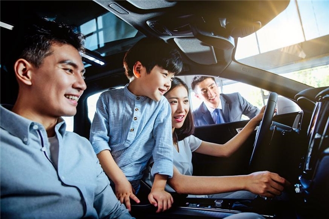 聚焦两会|平安租赁：扎根汽车生态 激活汽车消费潜力