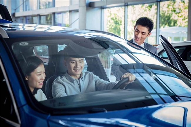 聚焦两会|平安租赁：扎根汽车生态 激活汽车消费潜力