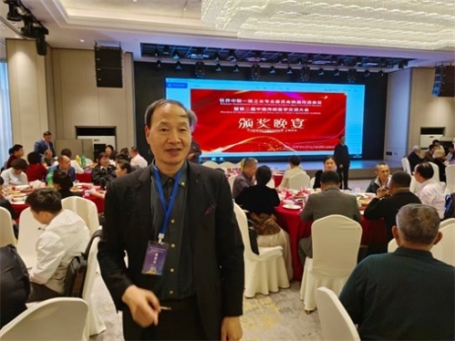 ������ҽ�����£�����ҽ�ǻ��ư����֣�Я��AI��������ƪ