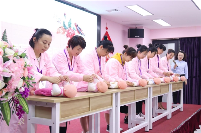 长沙友乾每周雇主见面会圆满举办 搭建雇主阿姨高效对接平台获赞