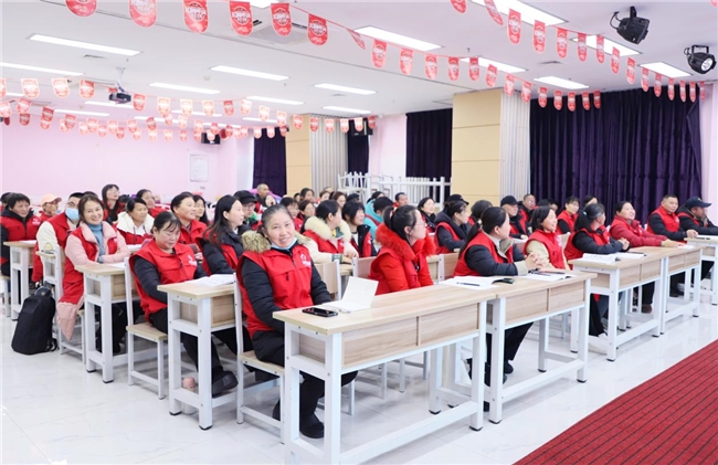 湖南育儿嫂服务口碑排名，友乾自培自营，放心不踩坑