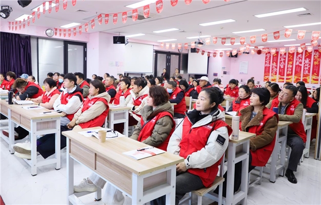 湖南专业月嫂机构排名，友乾自培自营，持证上岗更放心