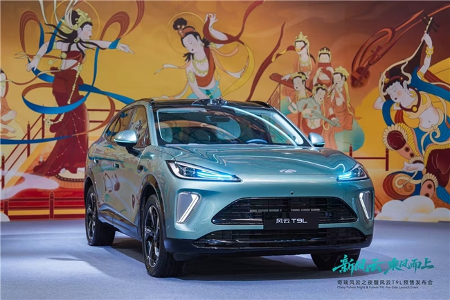 敦煌青绿跃上车脊,风云T9L以东方美学重塑国民混动新标杆 敦煌青绿跃上车脊,风云T9L以东方美学重塑国民混动新标杆