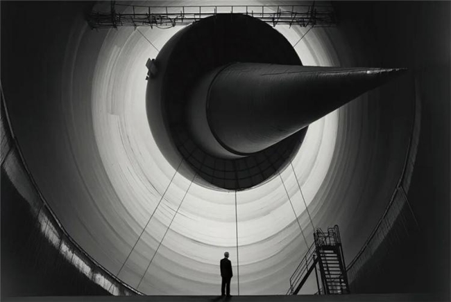 彭杨军的 AI 影像实验：解构摄影真相，重塑视觉叙事