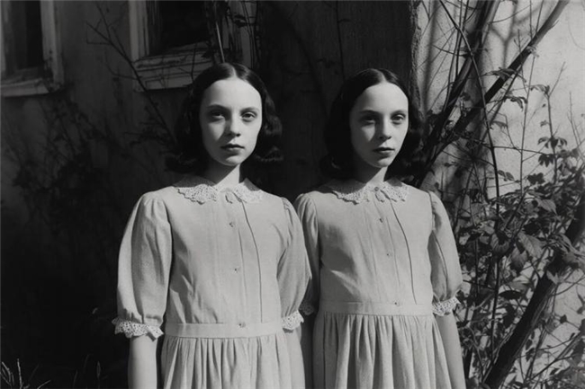 彭杨军的 AI 影像实验：解构摄影真相，重塑视觉叙事