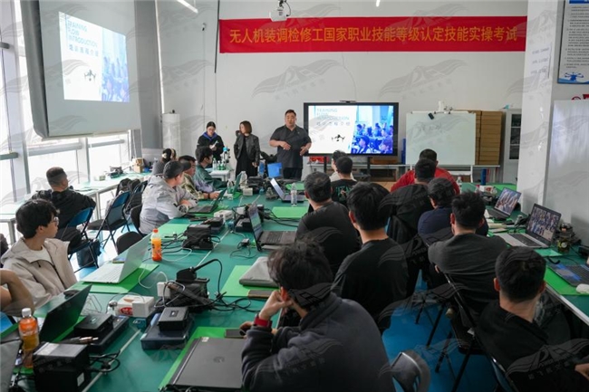 陕西无人机维修前景好，能飞航空助你快速入行