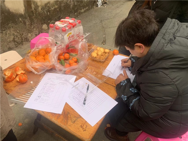 荷花池社区“荷风细语”爱邻民主协商议事会简报