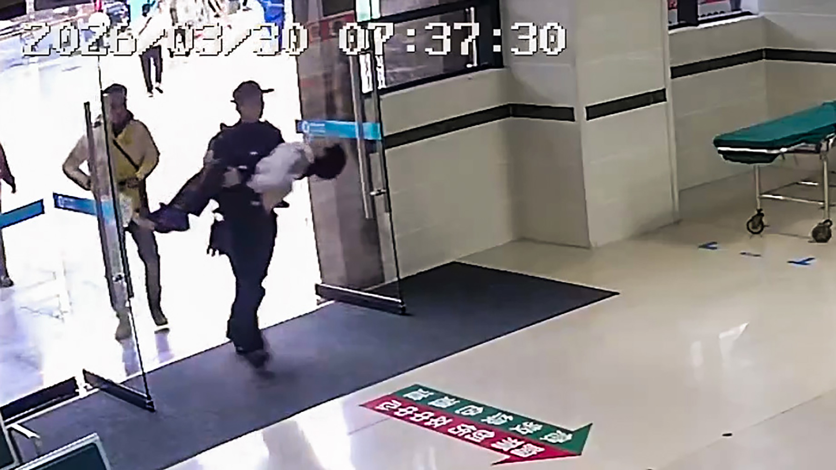 紧急护送.jpg 紧急护送.jpg