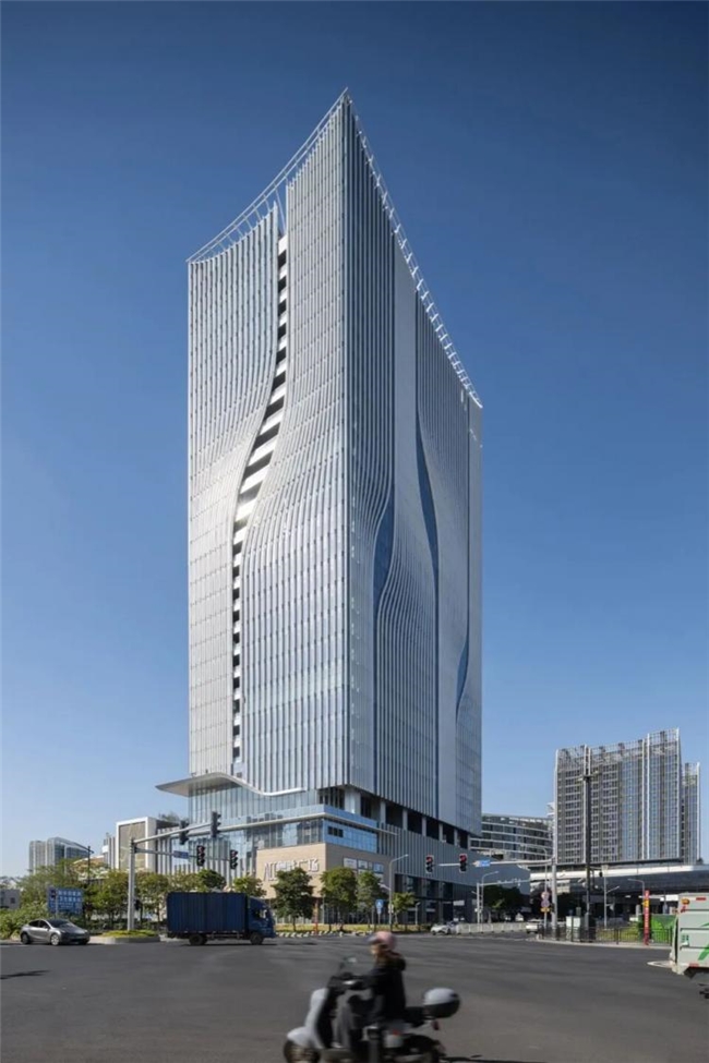 站城山水相融 广州白云站 TOD 构建地域诗意与结构理性共生的建筑标杆