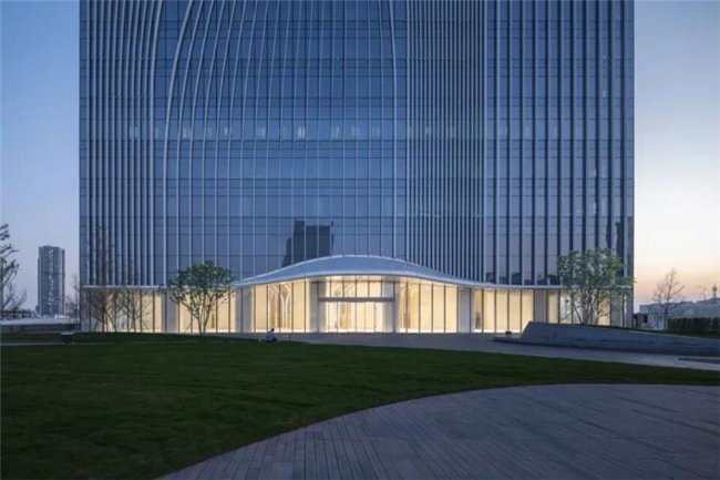 站城山水相融 广州白云站 TOD 构建地域诗意与结构理性共生的建筑标杆