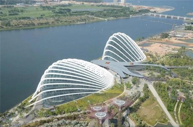 水与建筑的新关系：潮湿环境的设计智慧