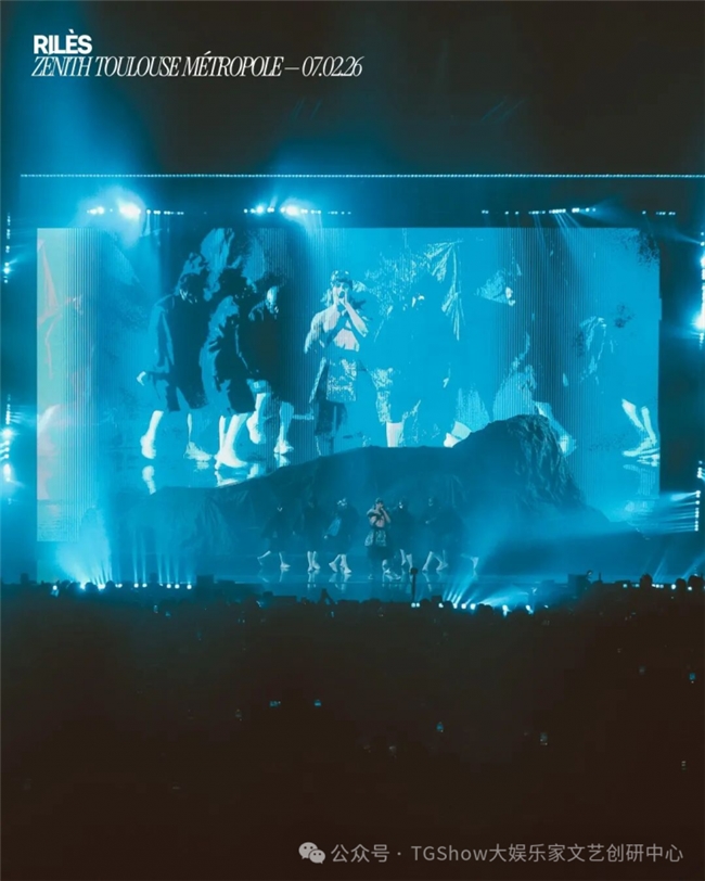 当演唱会变成行为艺术，这才是顶级现场