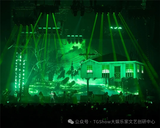 当演唱会变成行为艺术，这才是顶级现场