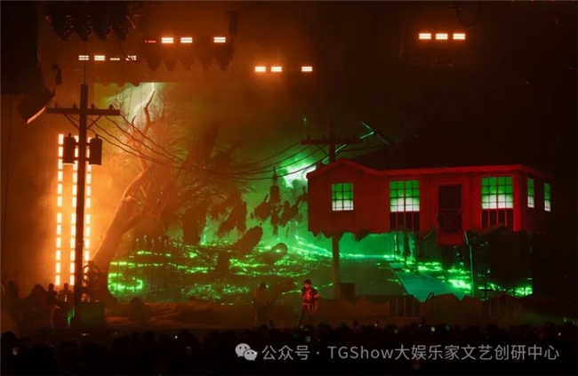 当演唱会变成行为艺术，这才是顶级现场