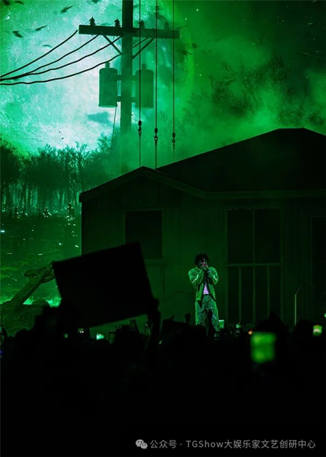 当演唱会变成行为艺术，这才是顶级现场