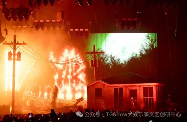 当演唱会变成行为艺术，这才是顶级现场