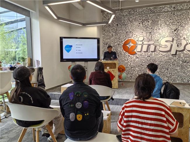 阿里中心创业沙龙圆满收官｜启服中创 × 亲橙投融汇，解码产业融资新路径