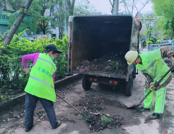 以“汛”筑防 硬核护航——赣州市南康区城市管理局多维发力筑牢汛期安全防线