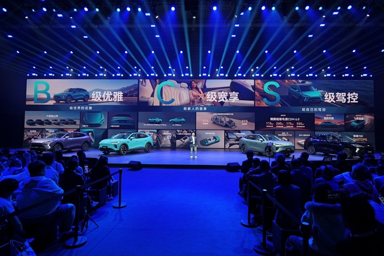 空间革命，领潮而来：风云T9L全球上市，12.99万元起-三人行汽车ttcar365.com