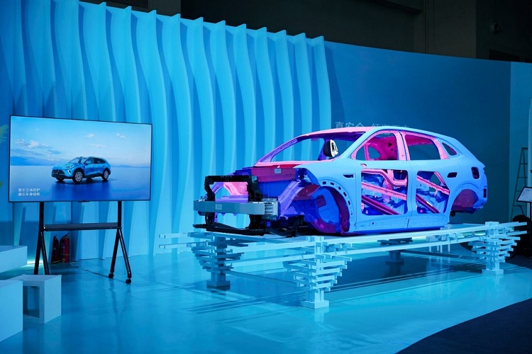 空间革命，领潮而来：风云T9L全球上市，12.99万元起-三人行汽车ttcar365.com