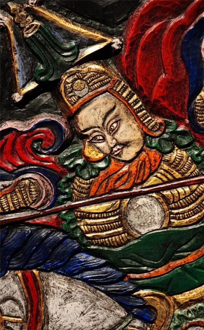 从石料到成品：格萨尔彩绘石刻的匠心工序