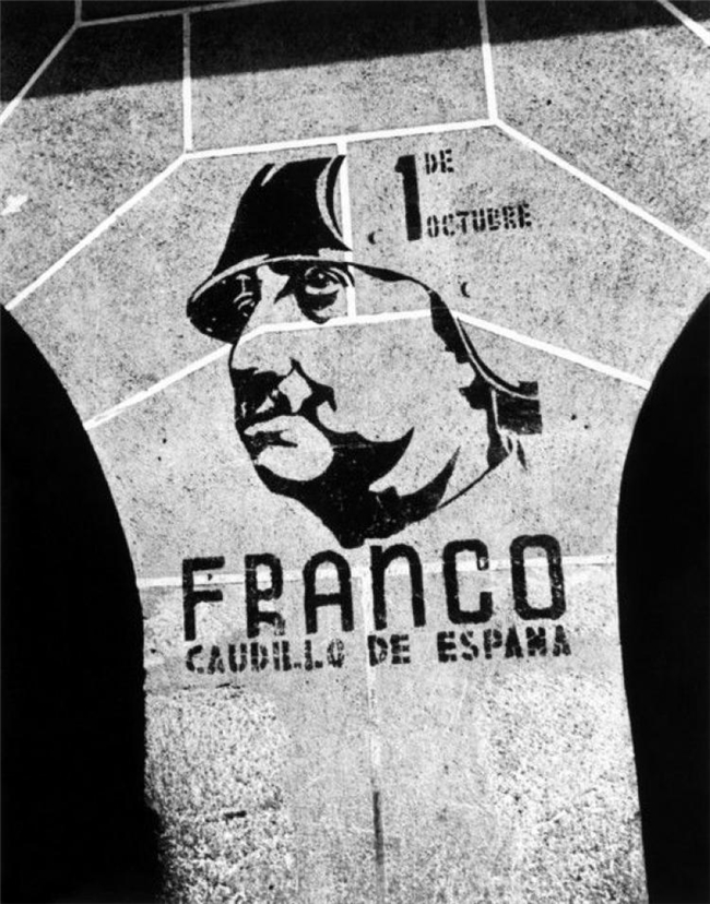 尤金・史密斯｜专题摄影的巅峰之作