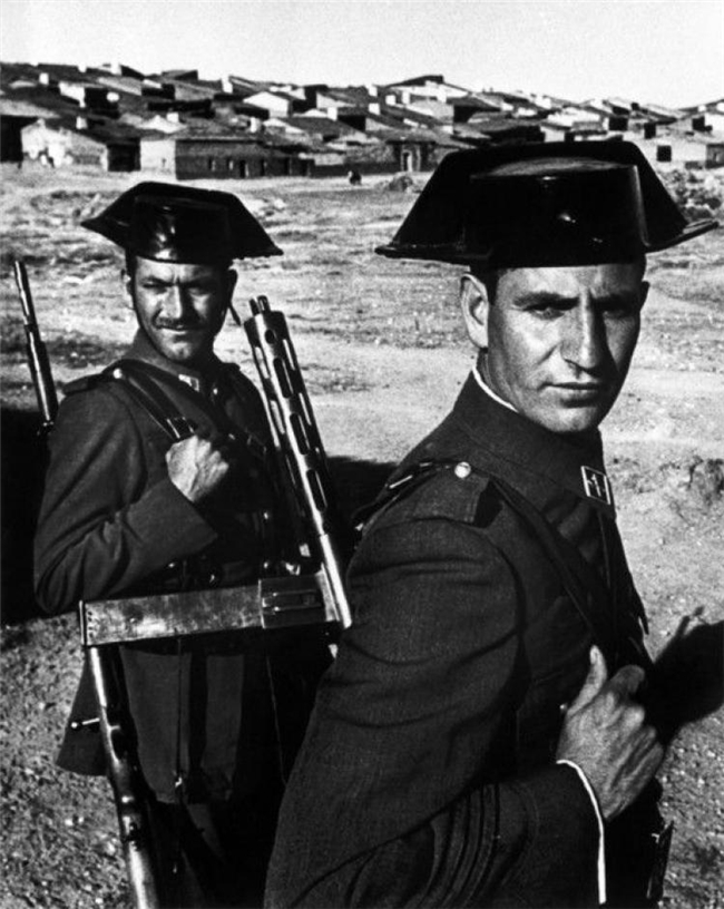 尤金・史密斯｜专题摄影的巅峰之作