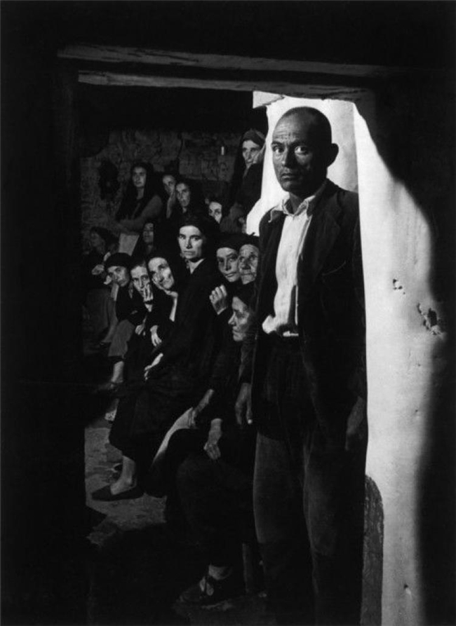 尤金・史密斯｜专题摄影的巅峰之作