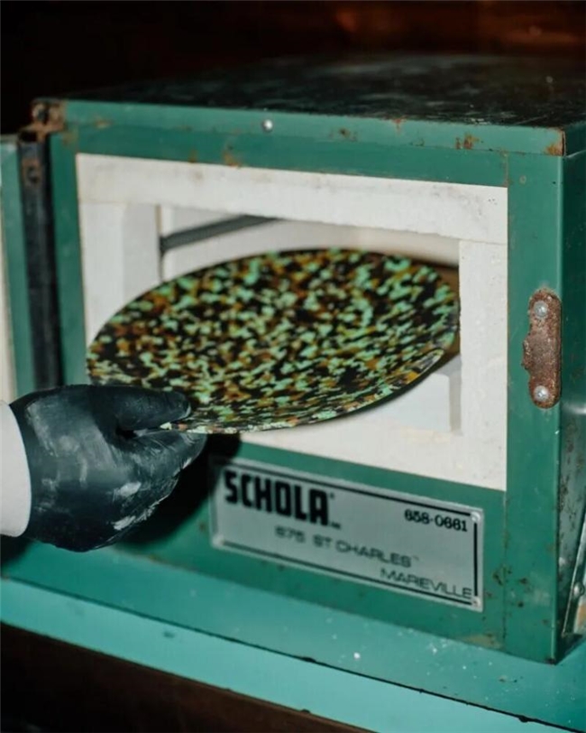 一盏灯，一重天：Juba TL‑1 用色彩与可持续打造超凡氛围