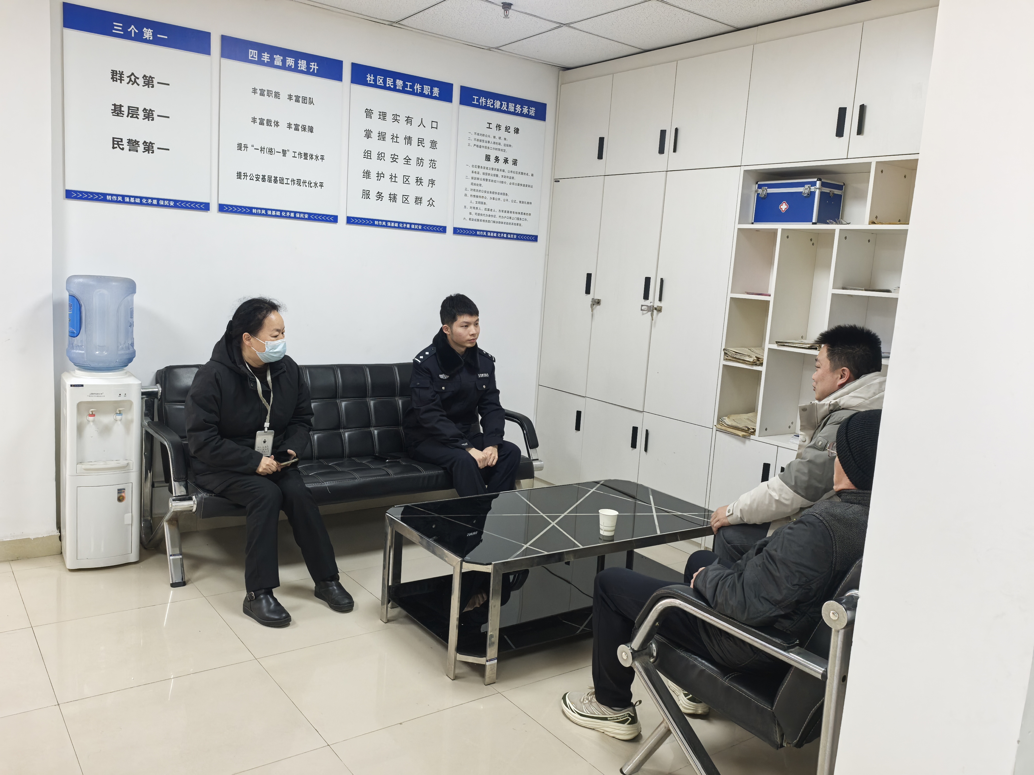 95后社區(qū)民警李佳樂：“腳步”量民情“真心”護(hù)千家