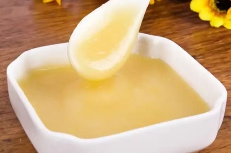 熬夜体虚选哪款蜂王浆？足量氨基酸补给，焕活状态不疲惫