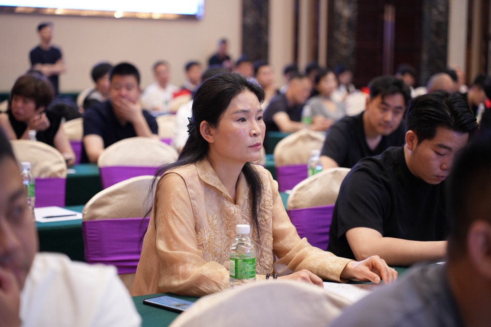 聚势三军·战启新程 | 2026将军陶瓷集团财富招商大会圆满举行