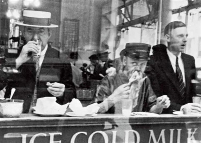 为什么顶级街头摄影，永远来自人间烟火