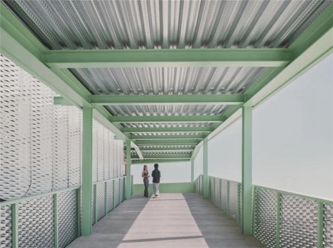 旧厂房逆袭！马德里这个汽车建筑把节能与颜值拉满