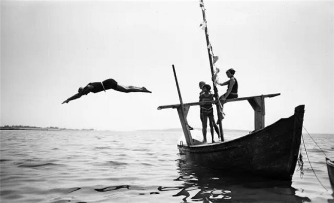 70 岁成名，一生为自己而拍：拉蒂格的摄影人生