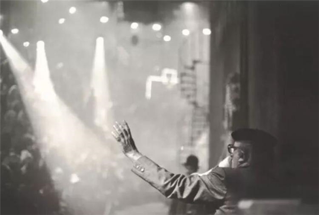 70 岁成名，一生为自己而拍：拉蒂格的摄影人生