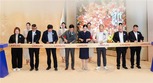 以简驭繁 醇味归源 郎酒庄园左岸·简门店正式开业