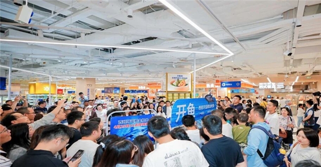 沃尔玛全新一代门店亮相成都，年内完成“百店升级改造计划”