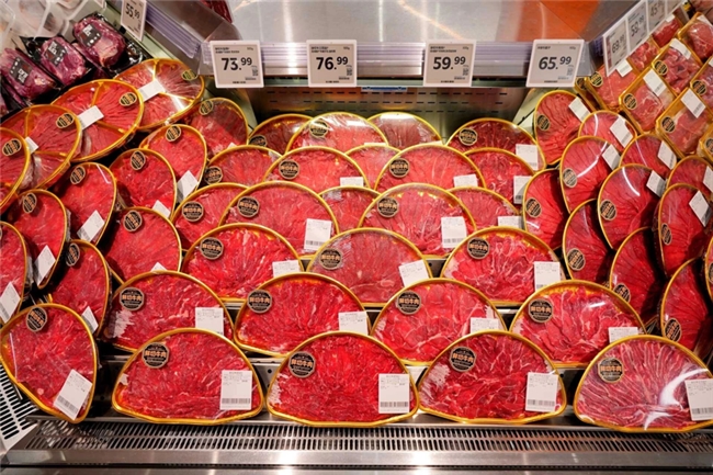 沃尔玛全新一代门店亮相成都，年内完成“百店升级改造计划”