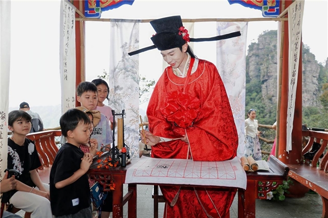 文旅新标杆！广西五一以仙山敬英才，北帝山免票致敬全国学子
