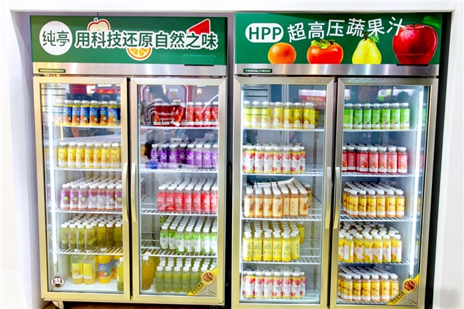 纯亭在FBIF现场：二十余款HPP果汁试饮人气高涨，OEM定制咨询持续火热