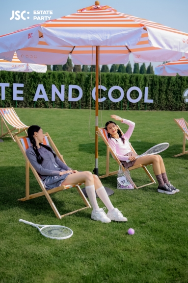 不朝世界只朝自己：JSC2026大秀以“破格”创意重写运动时尚规则(图5)