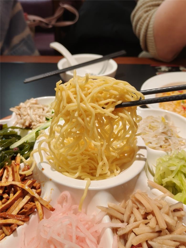 五一逛贵州｜贵阳喷水池附近美食锁定丝恋，一站式解锁地道黔味