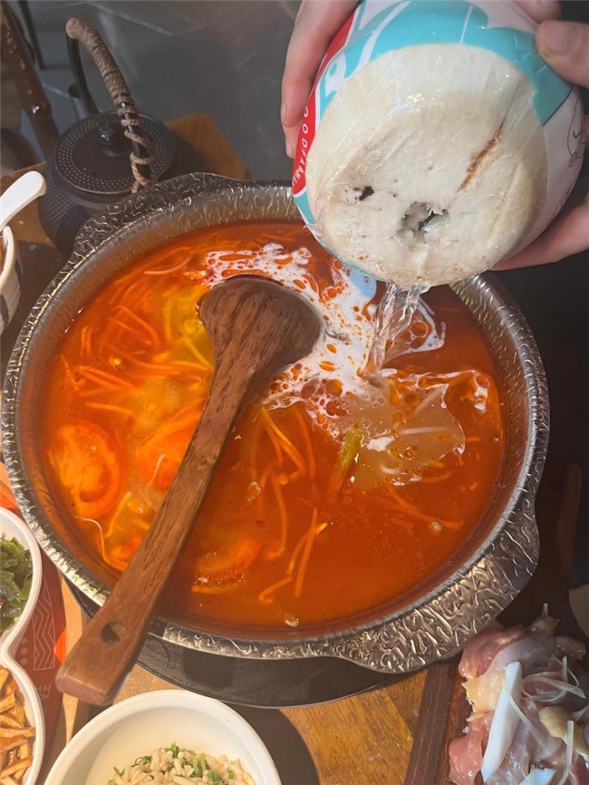 五一逛贵州｜贵阳喷水池附近美食锁定丝恋，一站式解锁地道黔味