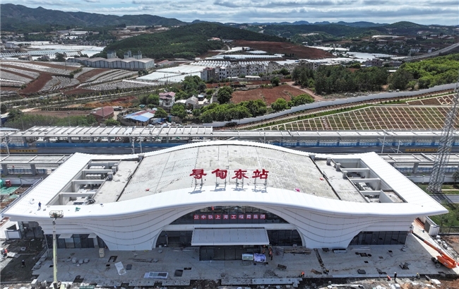 渝昆高铁云贵段新线示范段建设圆满完成